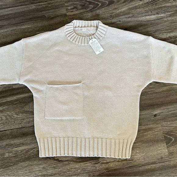 Oversized One Pocket Sweater - Picture 1 of 3